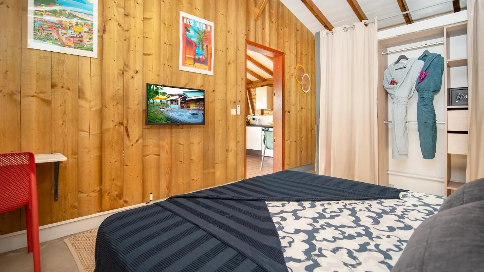 Bungalows Ti Lodge Martinique - Pres De La Plage Avec Jacuzzi Prive サント・リュス マルティニーク